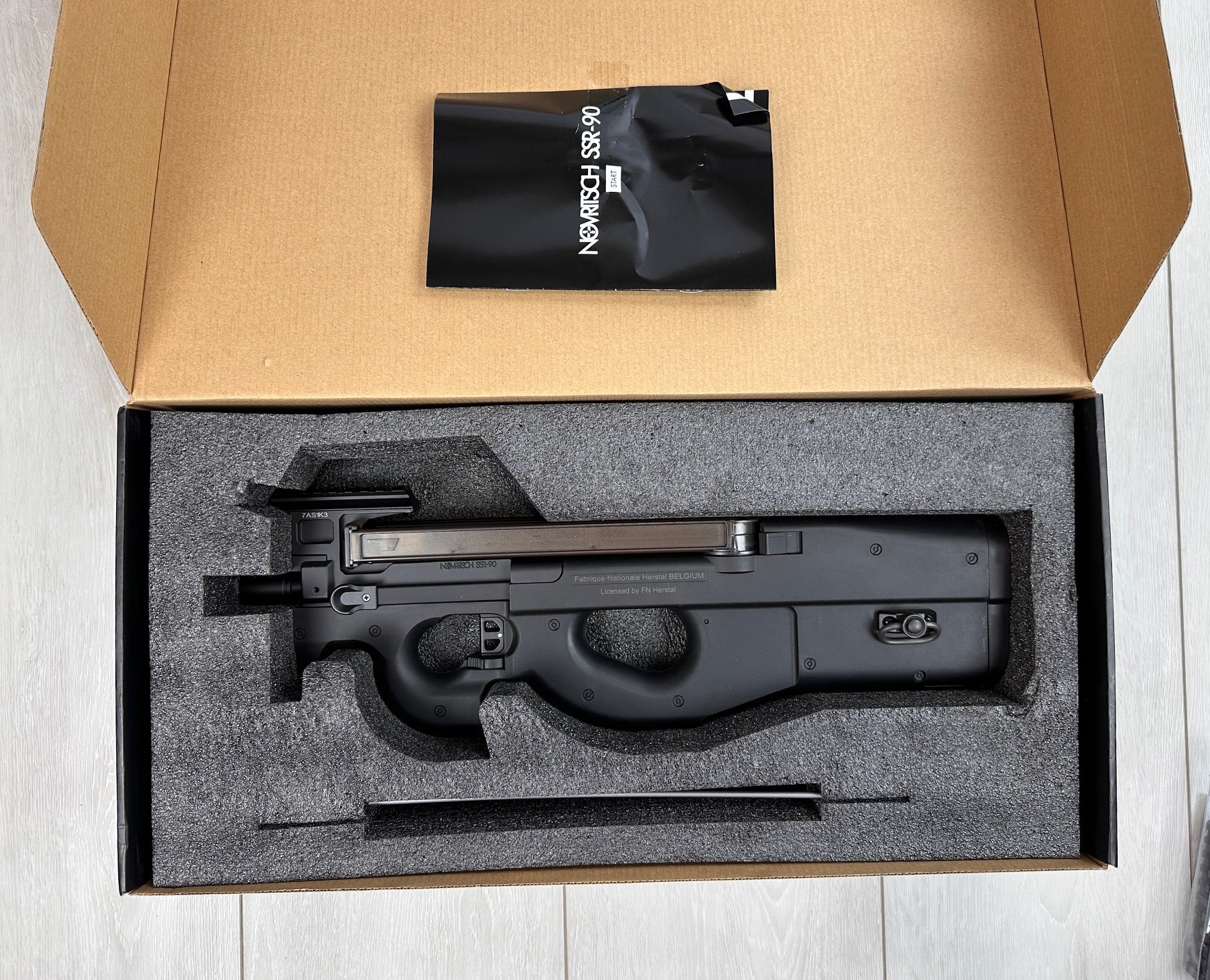 Novritsch / Cybergun FN Herstal Licensed P90 SSR90 Airsoft AEG